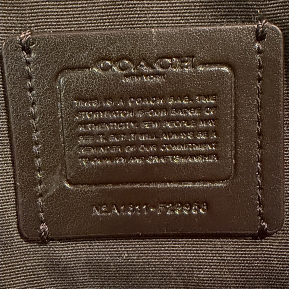 Shoulder coach bag like new - Picture 4 of 4